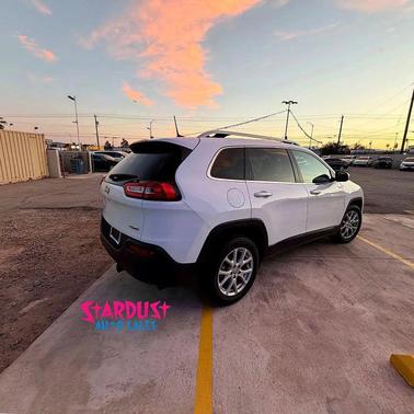 Bright White Clearcoat 2016 Jeep Cherokee Sport