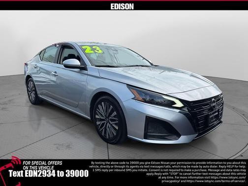Brilliant Silver Metallic 2023 Nissan Altima 2.5 SV