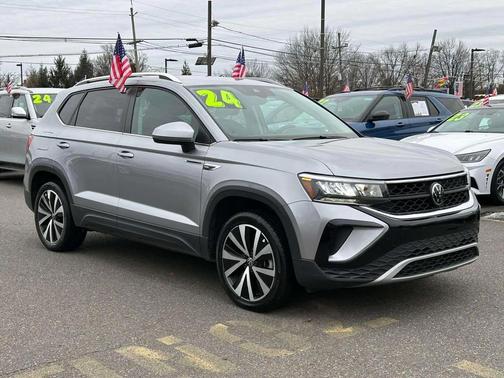 2024 Volkswagen Taos 1.5T SE