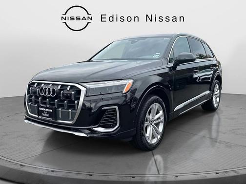 2025 Audi Q7 55 Premium Plus