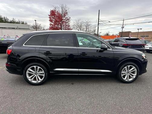 2025 Audi Q7 55 Premium Plus