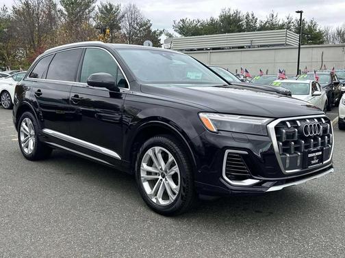 2025 Audi Q7 55 Premium Plus