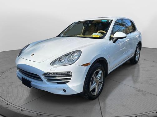 2014 Porsche Cayenne Platinum Edition