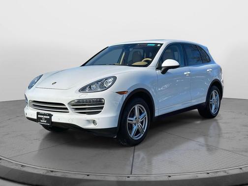 2014 Porsche Cayenne Platinum Edition