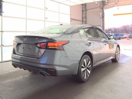 2022 Nissan Altima 2.5 SL