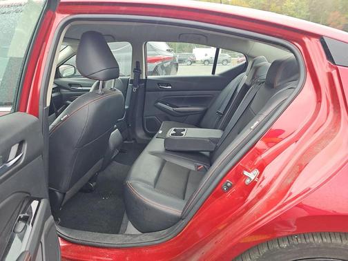 2023 Nissan Altima SR FWD