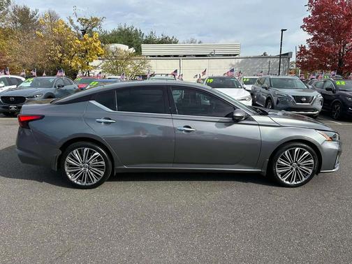 2023 Nissan Altima 2.5 SL