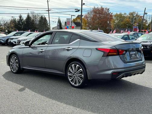 2023 Nissan Altima 2.5 SL