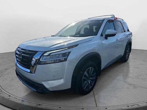2024 Nissan Pathfinder SL 4WD