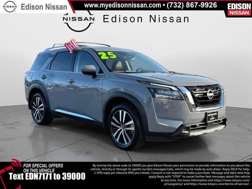 2025 Nissan Pathfinder Platinum 4WD