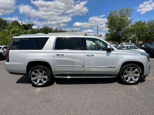 2020 Cadillac Escalade ESV Luxury