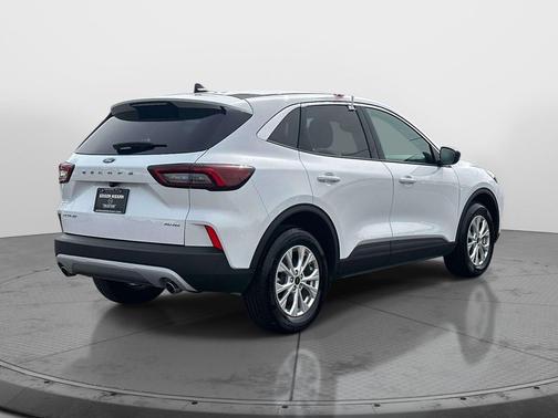 Oxford White 2023 Ford Escape Active