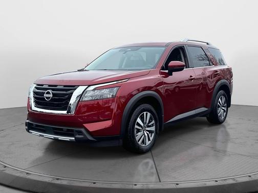 2025 Nissan Pathfinder SL 4WD