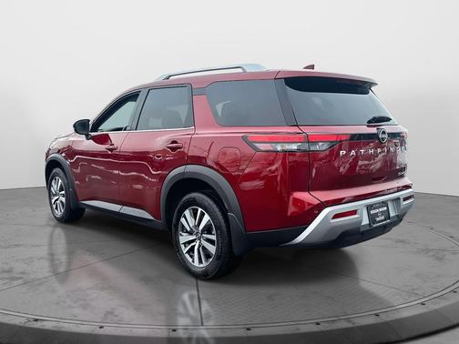 Scarlet Ember Tintcoat 2025 Nissan Pathfinder SL 4WD