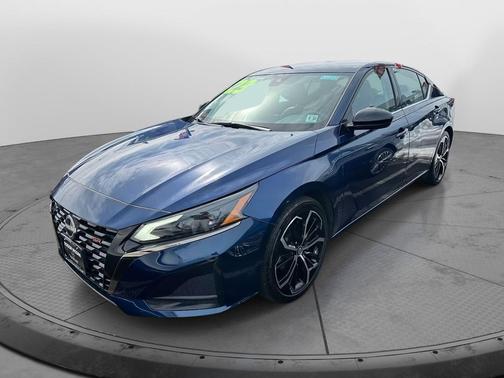 2023 Nissan Altima SR FWD