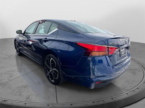 2023 Nissan Altima SR FWD