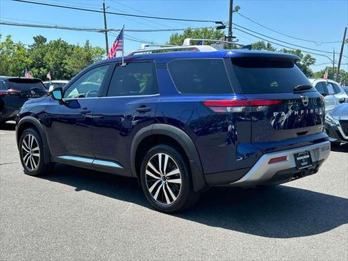 2023 Nissan Pathfinder Platinum 4WD