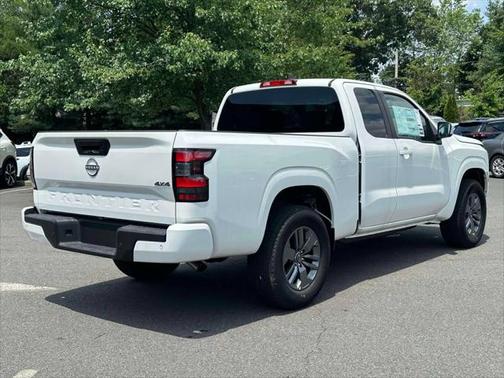 2025 Nissan Frontier SV