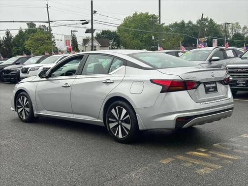2022 Nissan Altima 2.5 SV