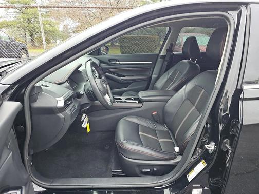 2023 Nissan Altima SR FWD