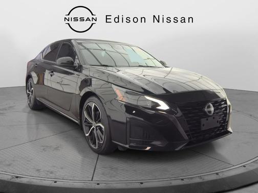 2023 Nissan Altima SR FWD
