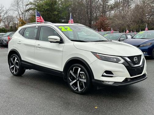 2022 Nissan Rogue Sport SL