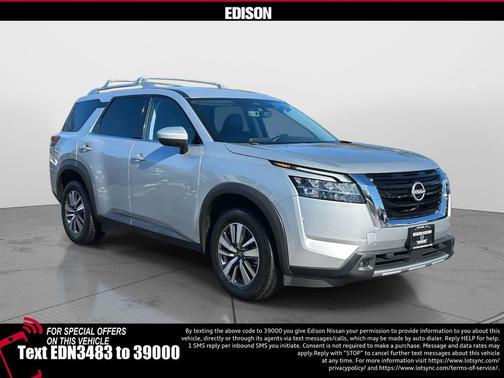 2024 Nissan Pathfinder SV 4WD