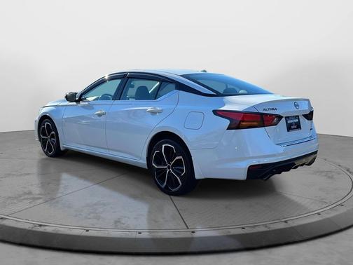2023 Nissan Altima SR Intelligent AWD