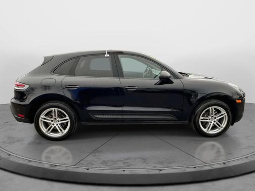 2024 Porsche Macan AWD