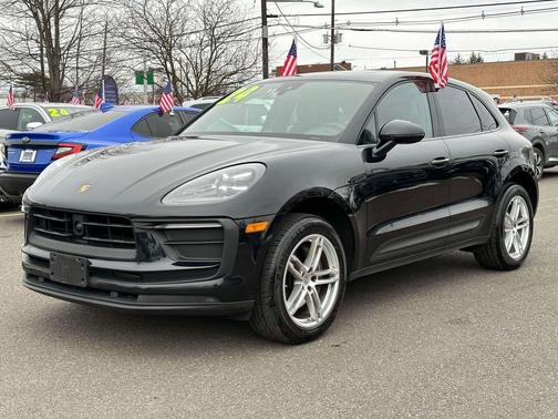 2024 Porsche Macan AWD