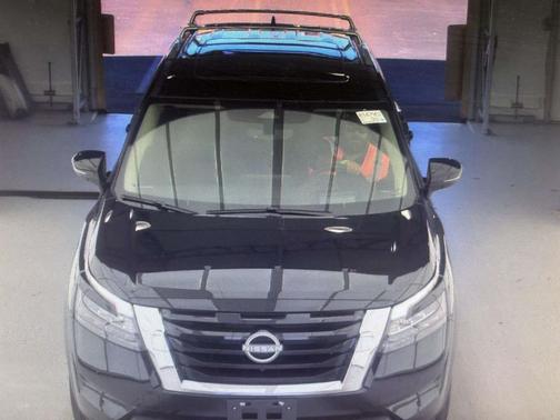 2025 Nissan Pathfinder Platinum 4WD