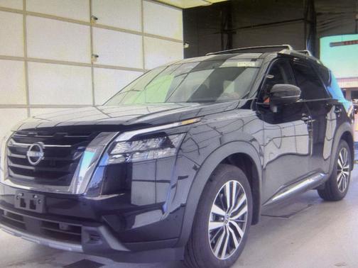 2025 Nissan Pathfinder Platinum 4WD