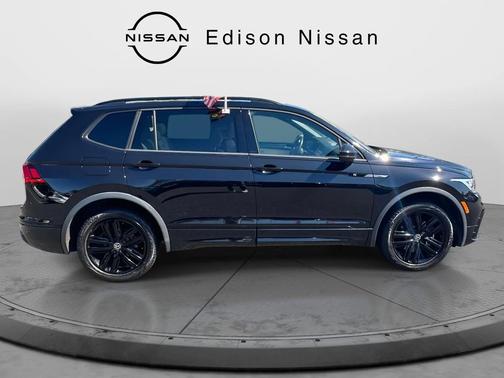 2022 Volkswagen Tiguan 2.0T SE R-Line Black 4MOTION