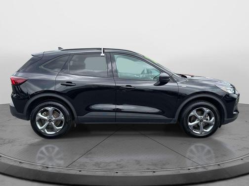 Agate Black Metallic 2025 Ford Escape ST-Line