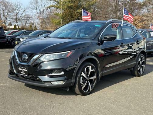2022 Nissan Rogue Sport SL