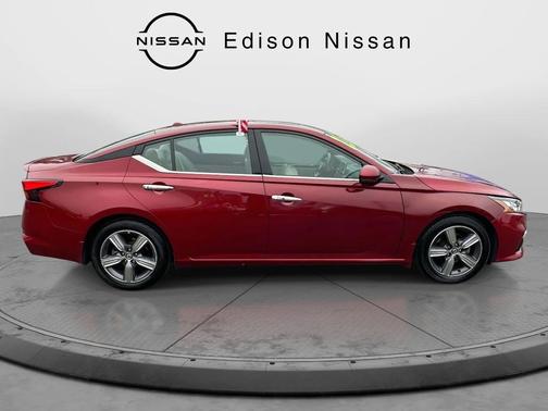 2022 Nissan Altima 2.5 SL