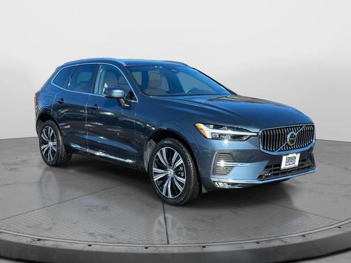 2022 Volvo XC60 B5 Inscription