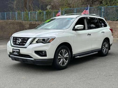2019 Nissan Pathfinder SV