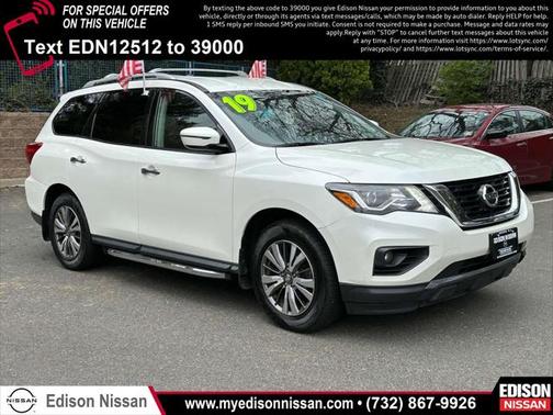 2019 Nissan Pathfinder SV