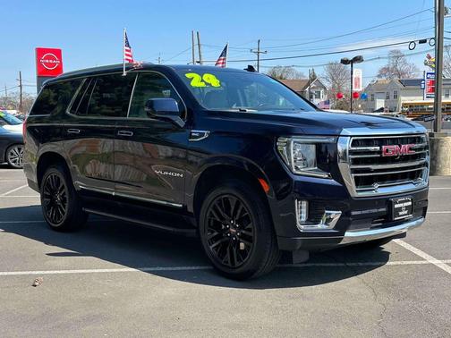 Midnight Blue Metallic 2024 GMC Yukon SLT