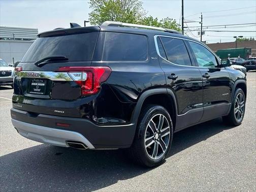 2022 GMC Acadia AWD SLT