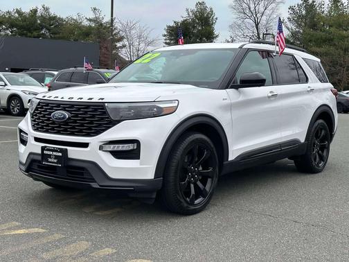 Star White Metallic Tri-Coat 2022 Ford Explorer ST-Line