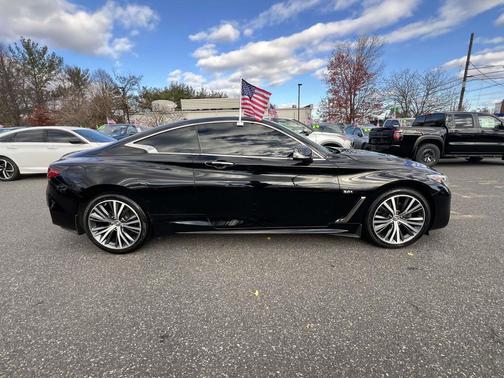 2018 INFINITI Q60 3.0T LUXE