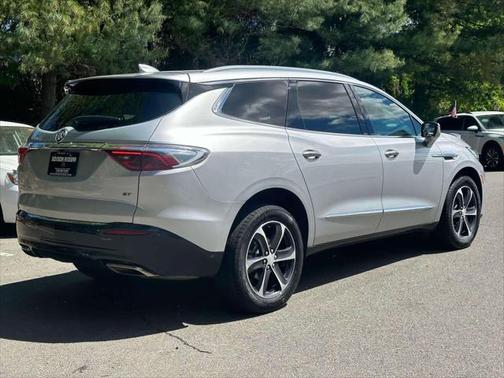 2022 Buick Enclave AWD Essence