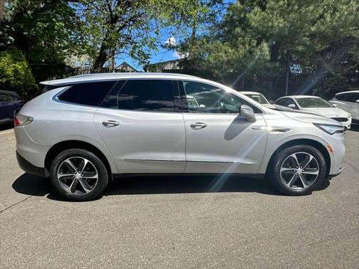 2022 Buick Enclave AWD Essence