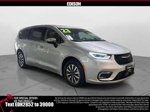 2023 Chrysler Pacifica Hybrid Limited