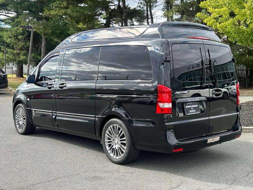 2020 Mercedes-Benz Metris Base