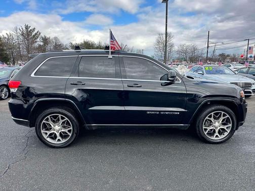 2018 Jeep Grand Cherokee Sterling Edition