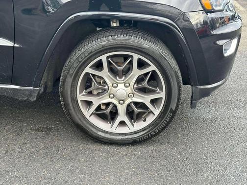 2018 Jeep Grand Cherokee Sterling Edition