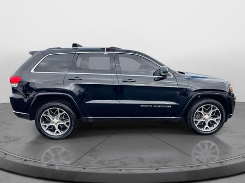 2018 Jeep Grand Cherokee Sterling Edition